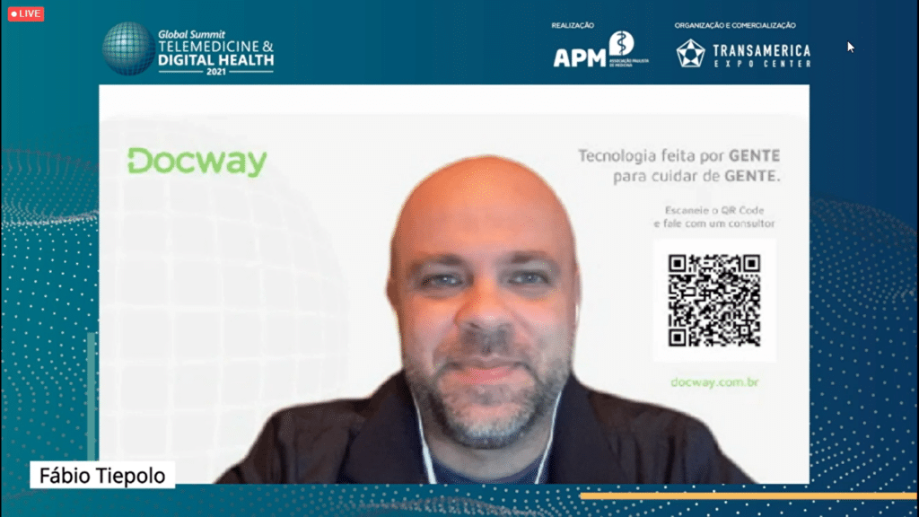 Captura de tela de Fábio Tiepolo, CEO da Docway, em painel sobre Saúde Digital nas Empresas durante evento de telemedicina